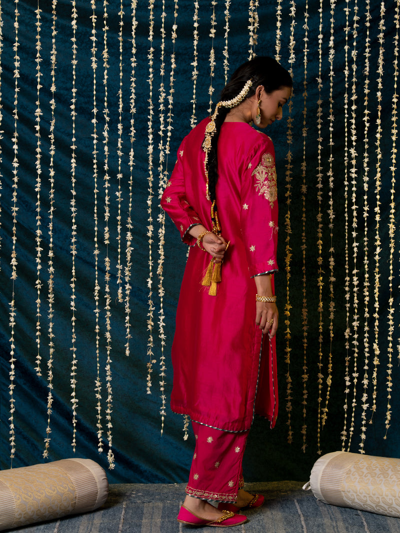 Gulaab Kurta Set silk Buy Gulaab Kurta Set from C&W | Kurta/Kurta Sets for Women by Maison Shefali for women in Singapore