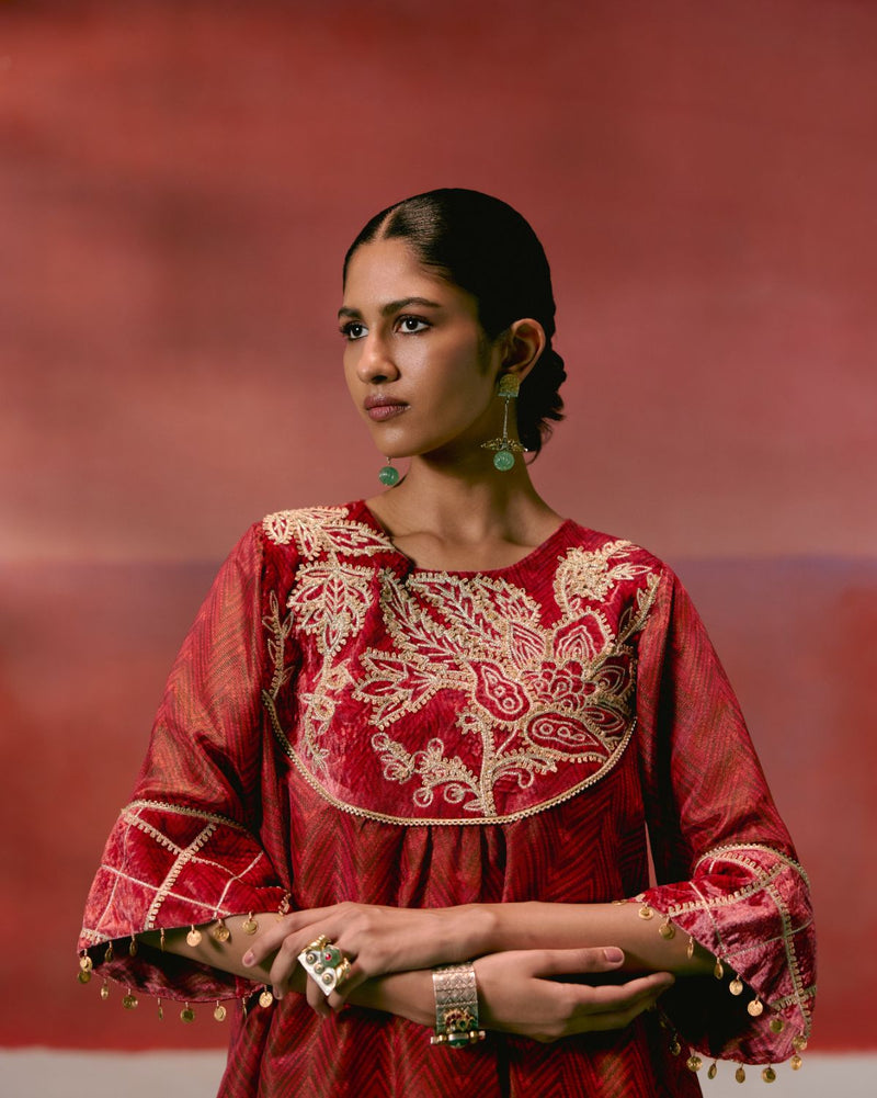 Maroon Embroidered Kurta Set tissue Buy Maroon Embroidered Kurta Set from C&W | Kurta/Kurta Sets for Women by Label Mogra for women in Singapore