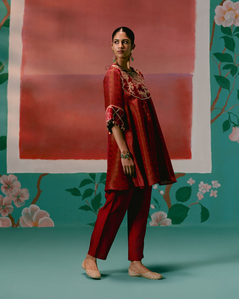 Maroon Embroidered Kurta Set tissue Buy Maroon Embroidered Kurta Set from C&W | Kurta/Kurta Sets for Women by Label Mogra for women in Singapore