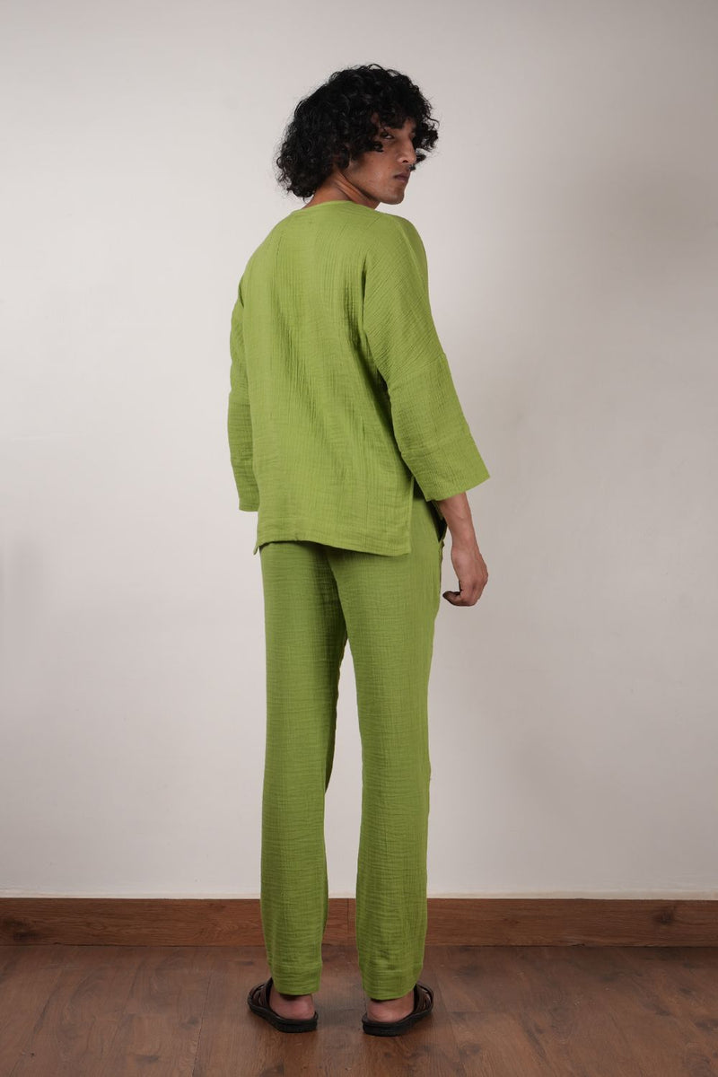 Men's Crush Cotton Green Pants 100% cotton by Mati Men in green color for men in Singapore