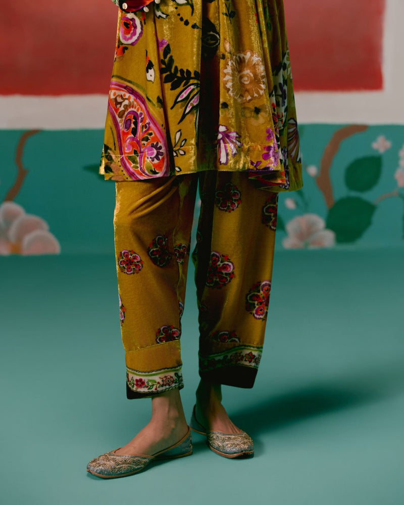 Mustard Floral Velvet Kurta Set Buy Mustard Floral Velvet Kurta Set from C&W | Kurta/Kurta Sets for Women by Label Mogra in mustard color for women in Singapore