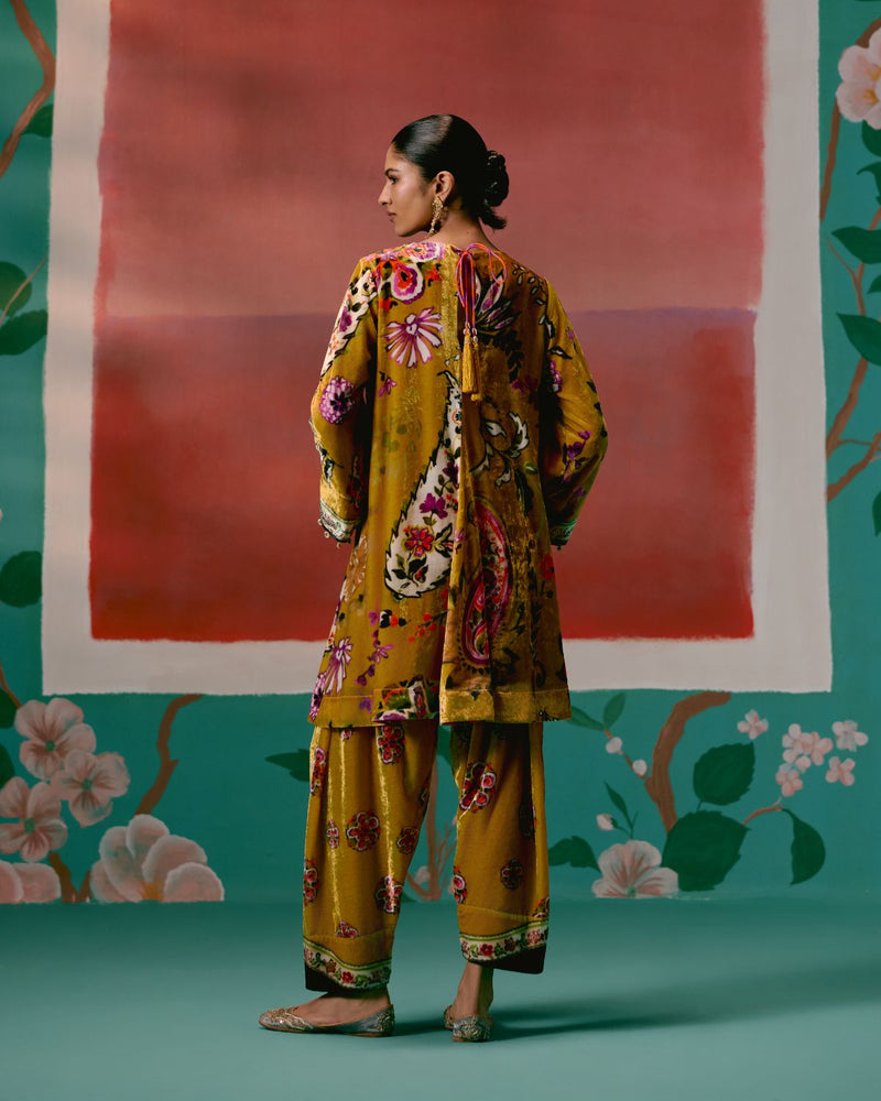 Mustard Floral Velvet Kurta Set Buy Mustard Floral Velvet Kurta Set from C&W | Kurta/Kurta Sets for Women by Label Mogra in mustard color for women in Singapore