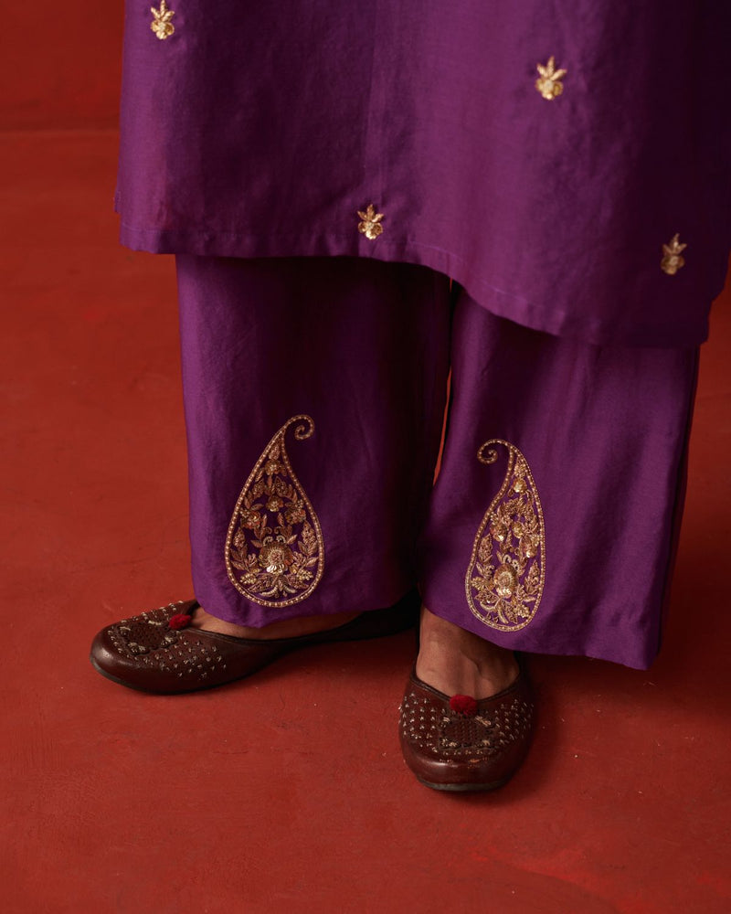 NAZAKAT & SAANWLI KURTA & PANT