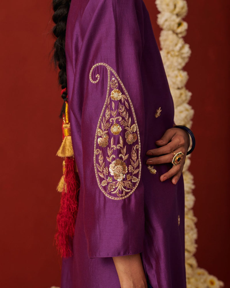 NAZAKAT & SAANWLI KURTA & PANT
