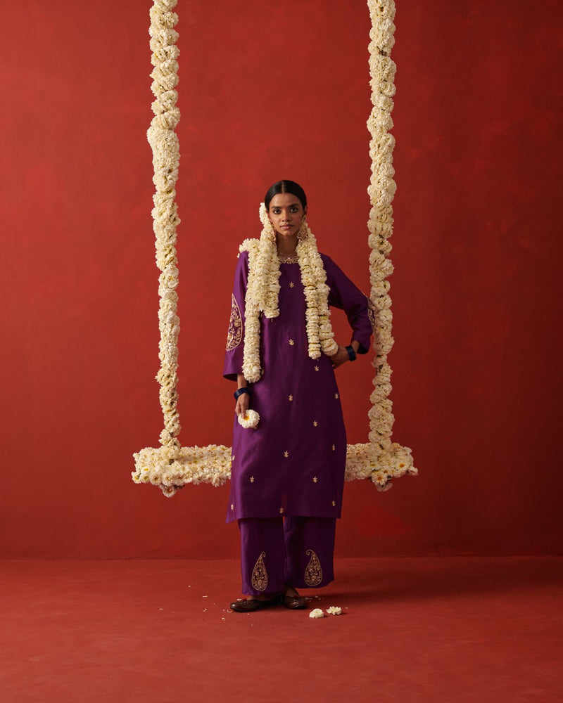 NAZAKAT & SAANWLI KURTA & PANT