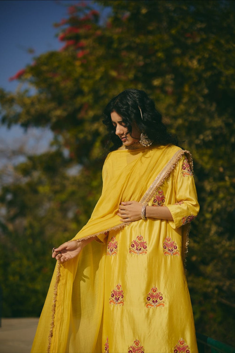 NUREEN DUPATTA