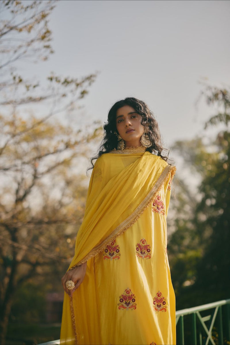 NUREEN DUPATTA