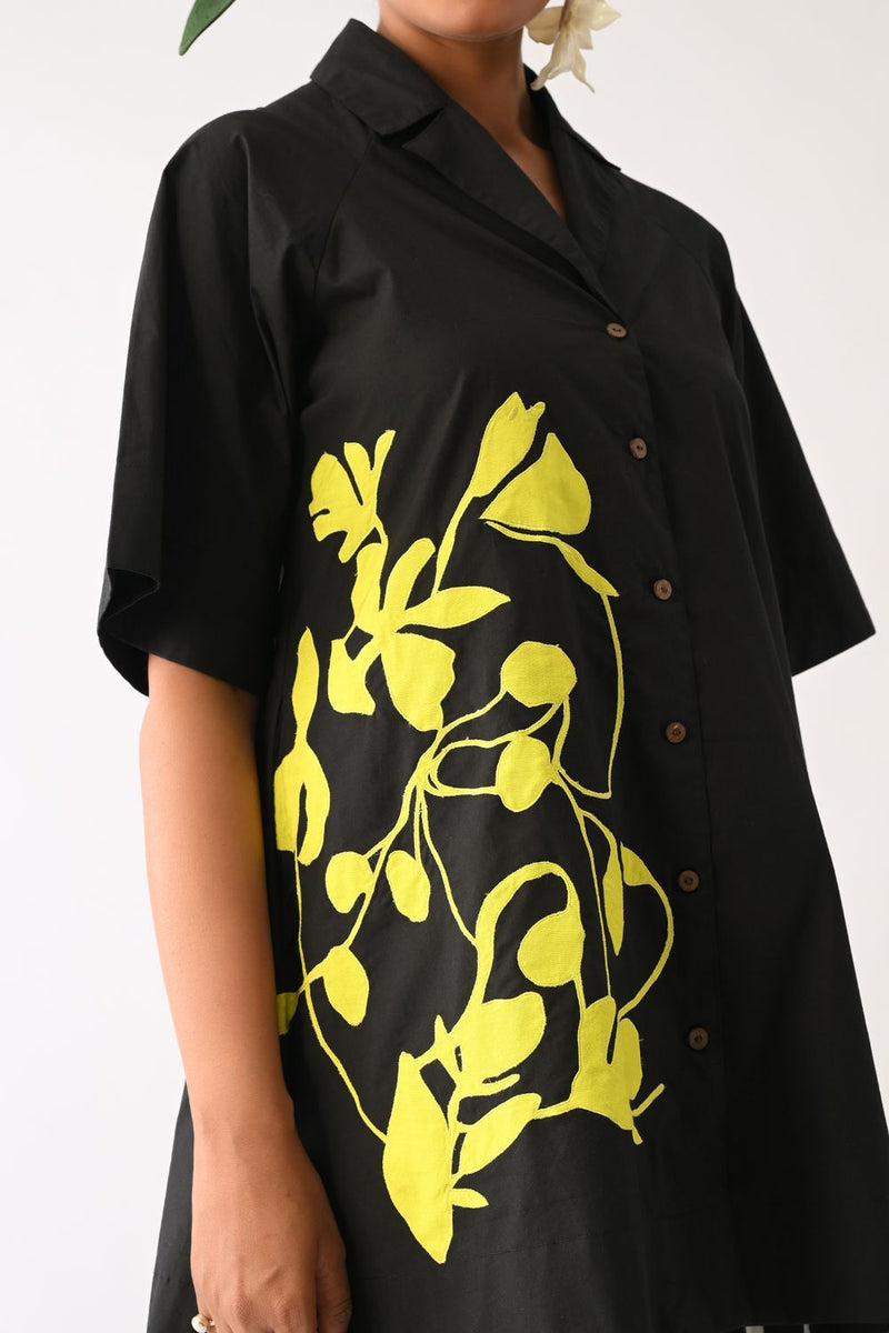Mono Black Cuban Collar Appliqué Shirt poplin top/shirt by O'Frida in all-black for women in Singapore