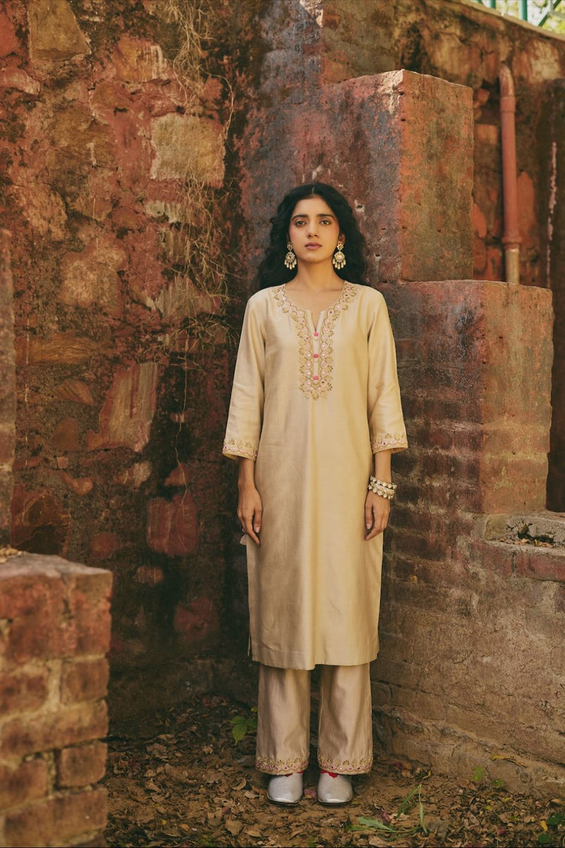 OSHANI & VRITIKA KURTA & PANT