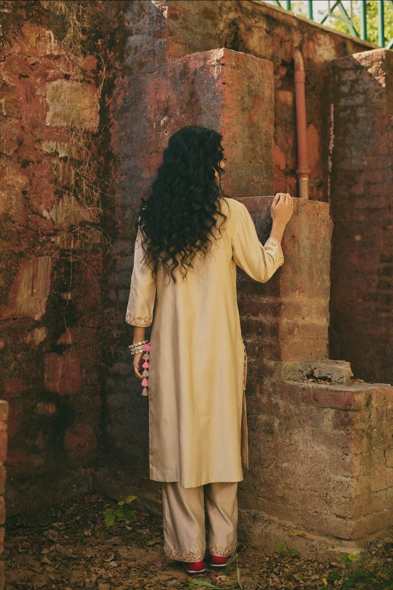 OSHANI & VRITIKA KURTA & PANT