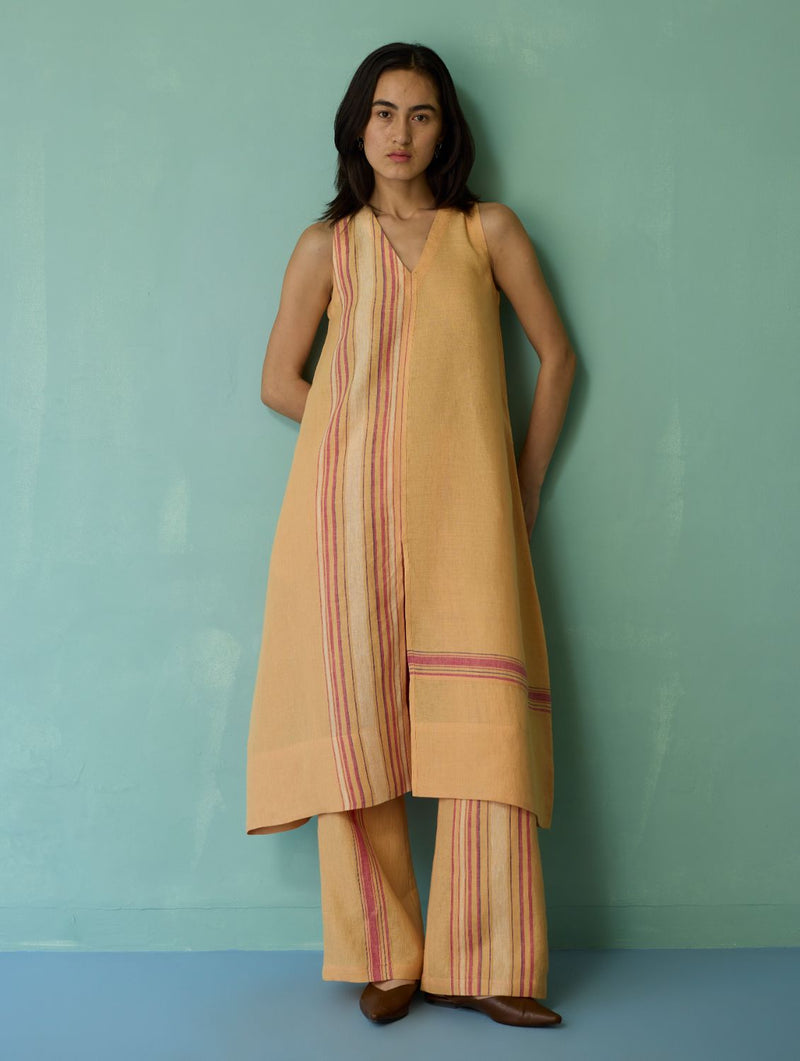 Vanya Border Linen Sleeveless Kurta Set - Apricot linen light kurta set by Manan in apricot for women in Singapore