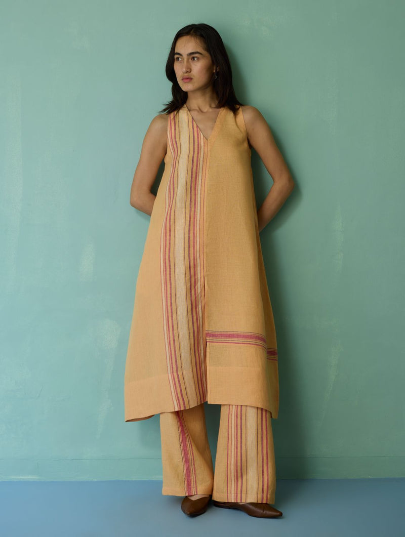 Vanya Border Linen Sleeveless Kurta Set - Apricot linen light kurta set by Manan in apricot for women in Singapore