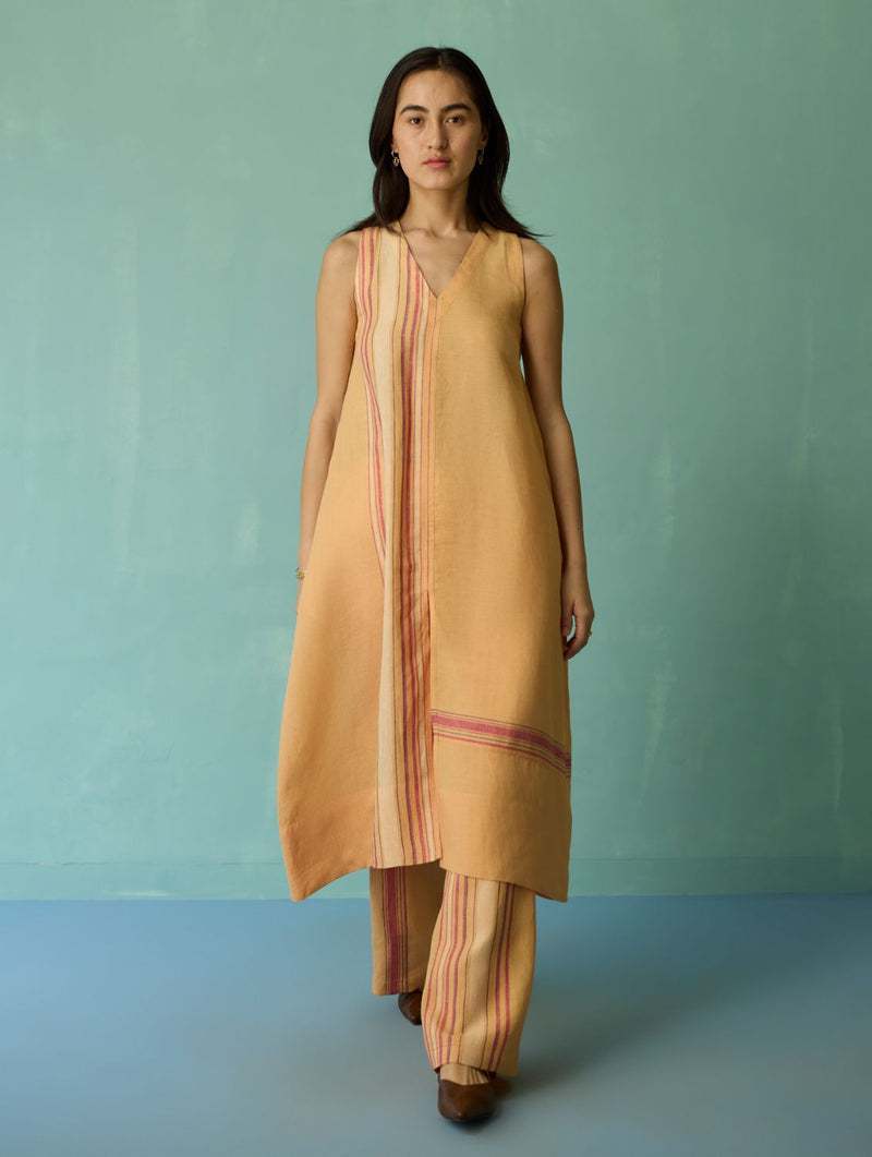 Vanya Border Linen Sleeveless Kurta Set - Apricot linen light kurta set by Manan in apricot for women in Singapore