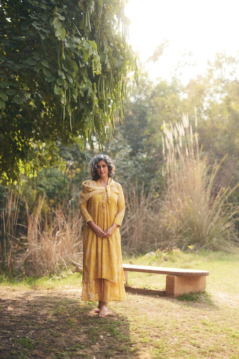 Amoré Kurta Set chanderi by Paulmi & Harsh in golden yellow for women in Singapore