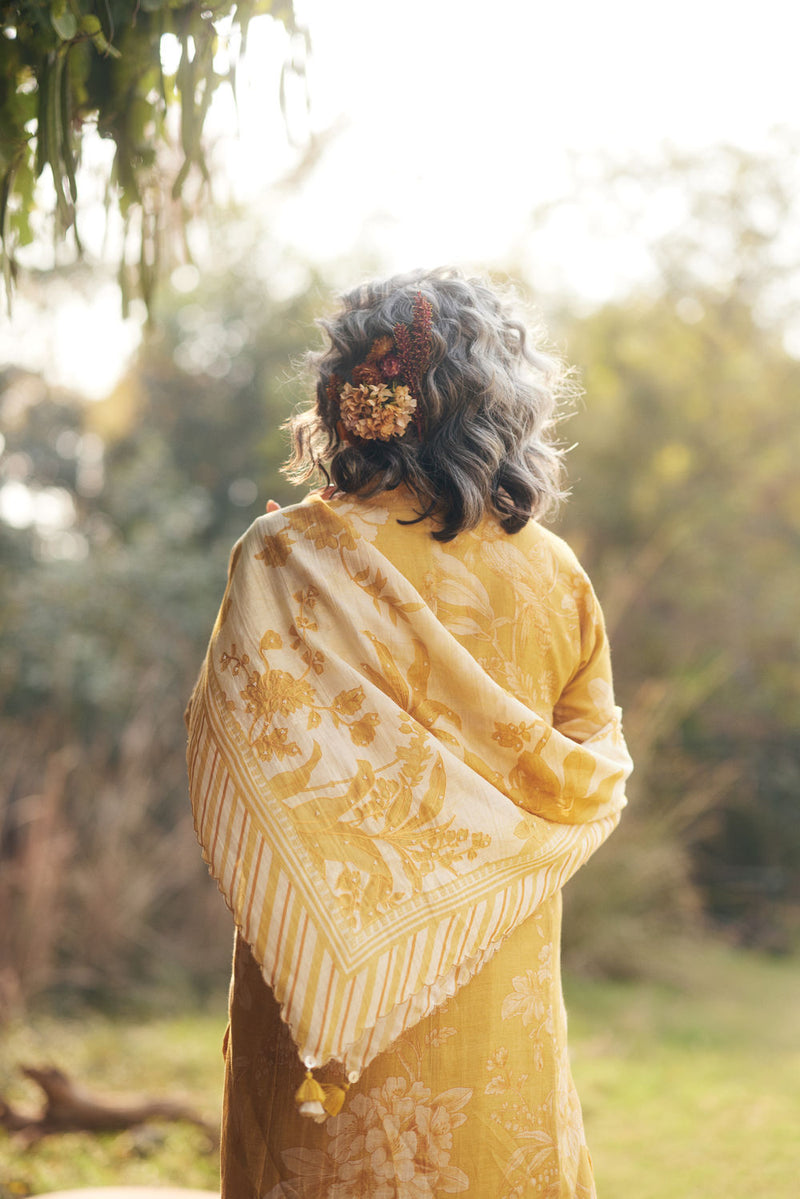 Amoré Kurta Set chanderi by Paulmi & Harsh in golden yellow for women in Singapore
