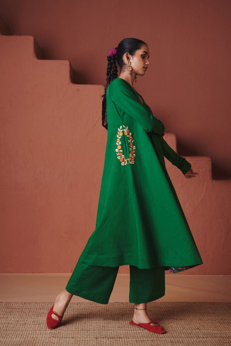 Panna Linen Embroidered Pocket Kurta Set