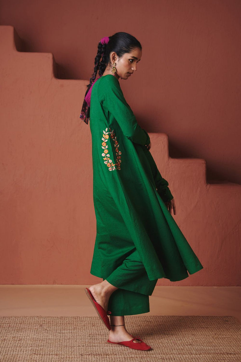 Panna Linen Embroidered Pocket Kurta Set