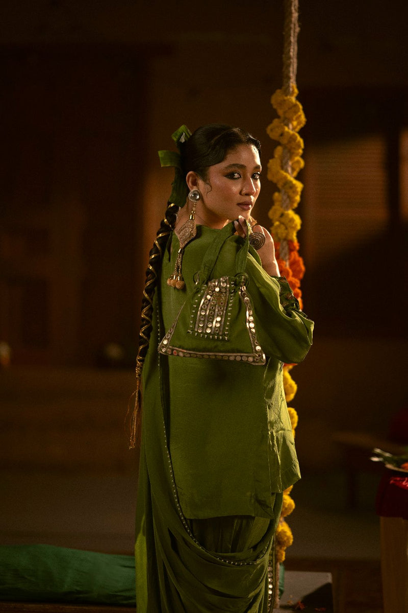 Sunira Green Chamak Potli- Mehendi