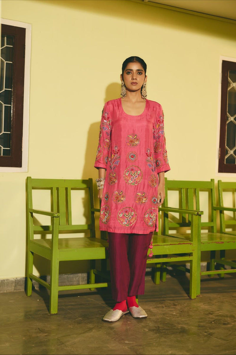 RANGTARA & JAMUNI KURTA & PANT