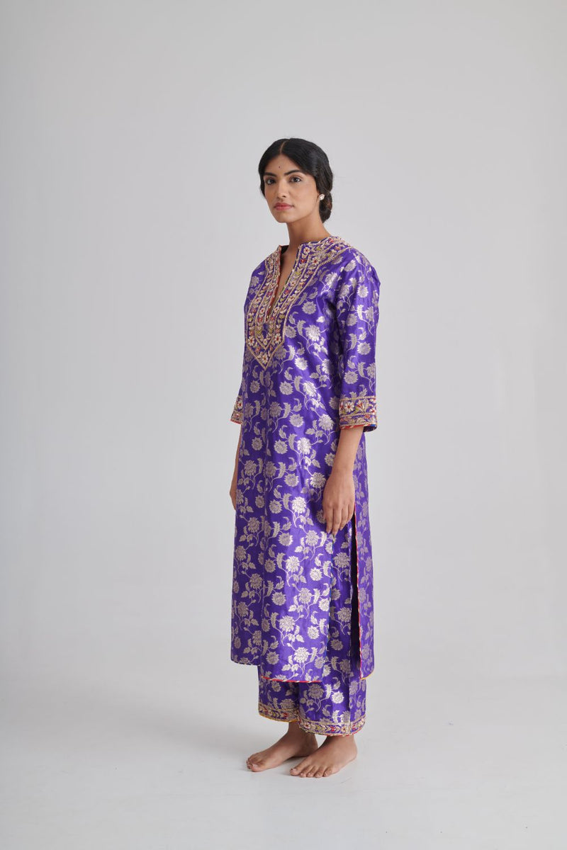 ROOHI & QURBAT KURTA & PANT