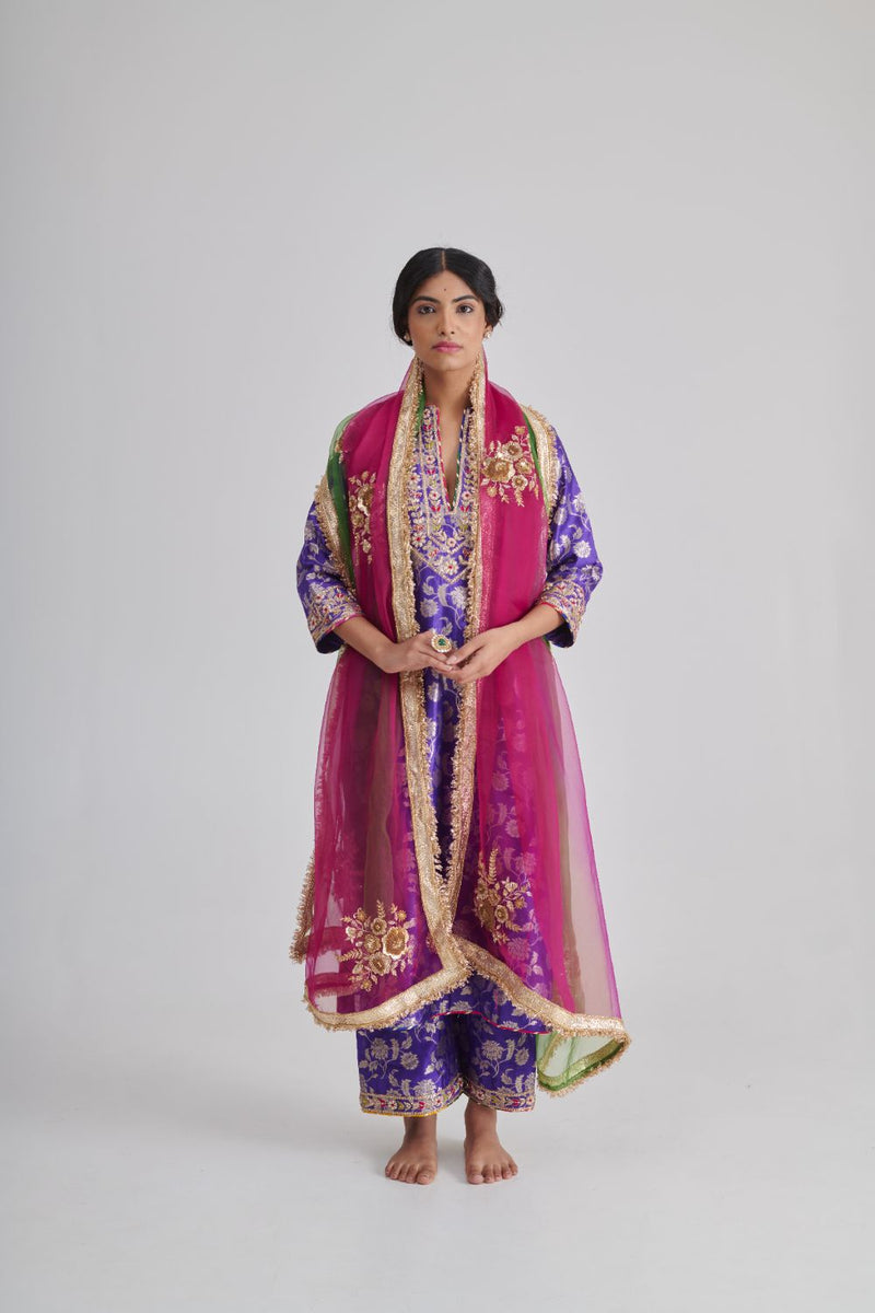 ROOHI & QURBAT KURTA & PANT