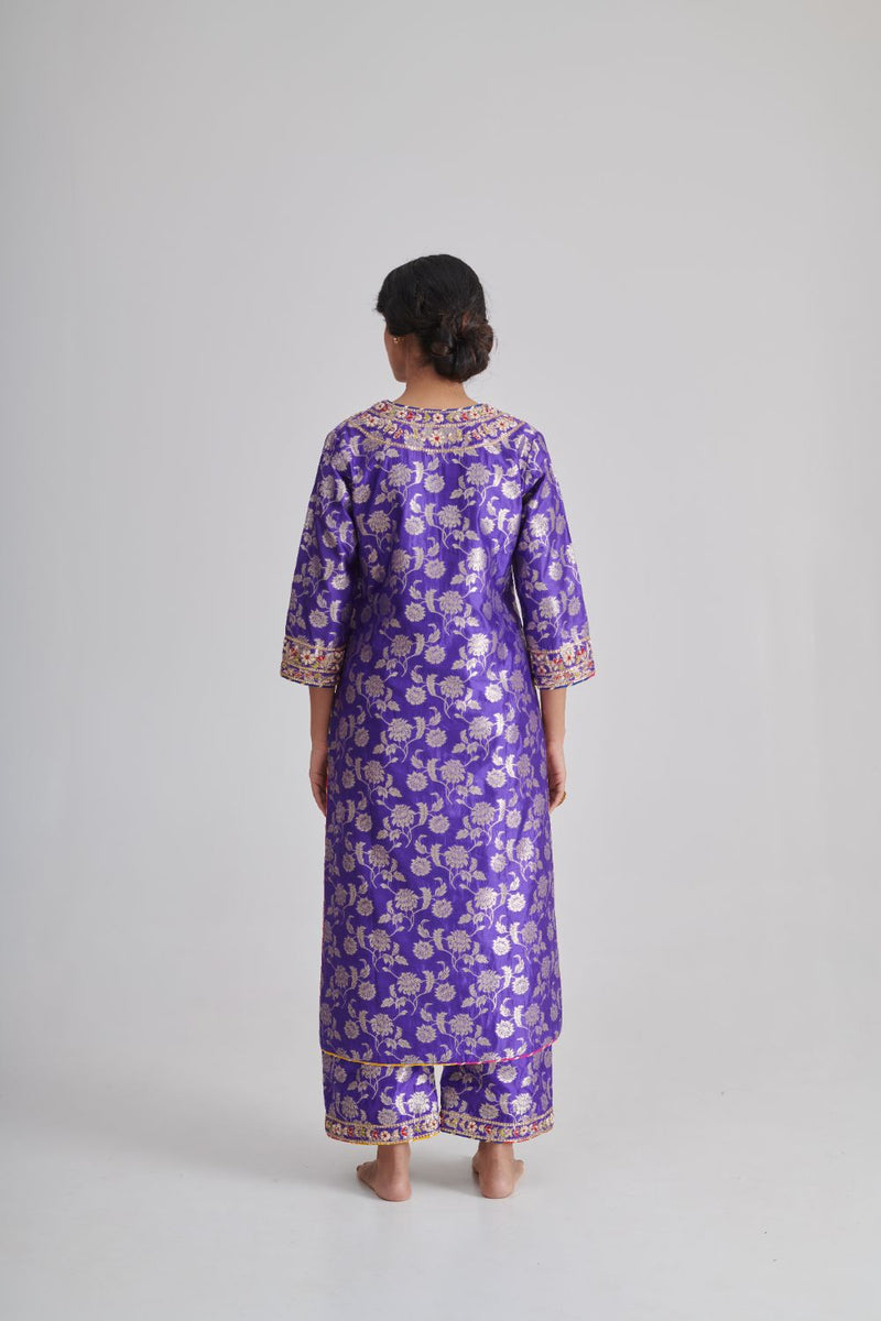 ROOHI & QURBAT KURTA & PANT