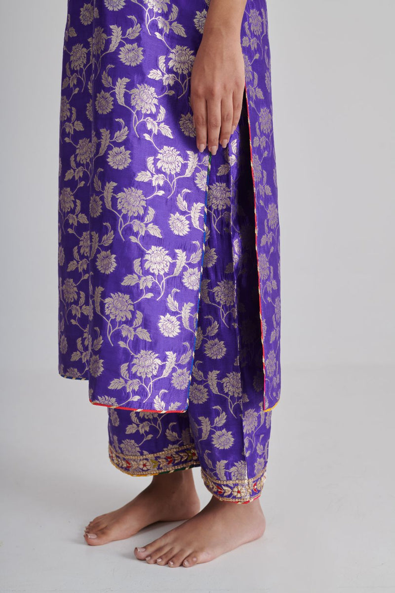ROOHI & QURBAT KURTA & PANT