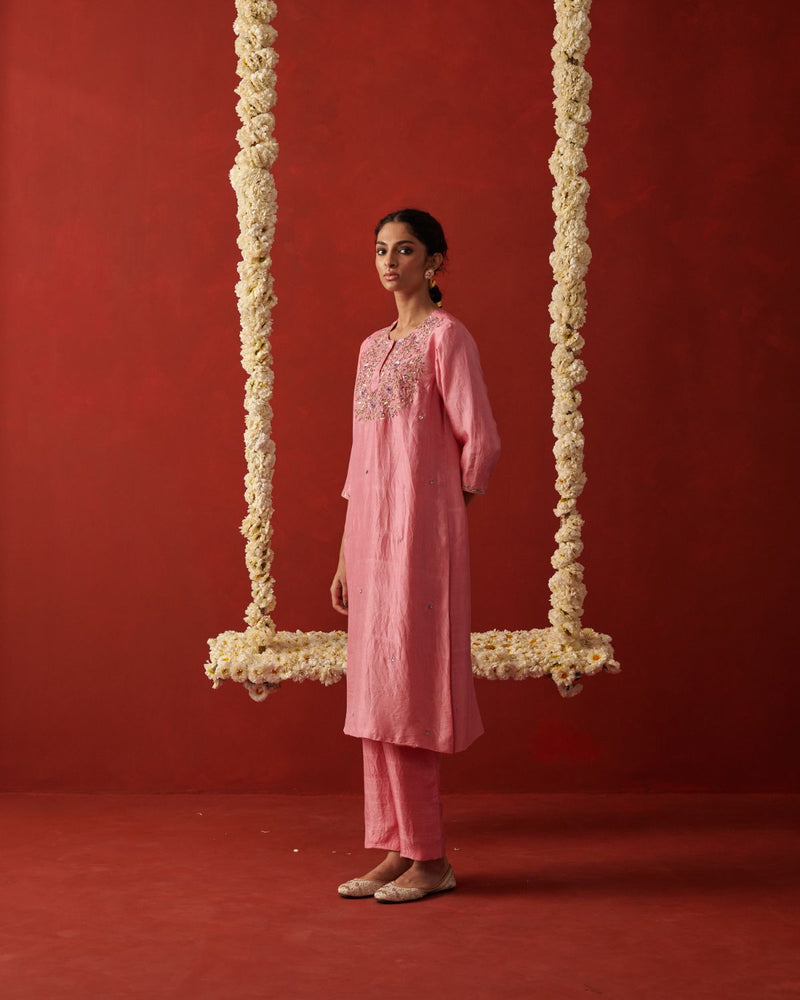 RUHANI & NILOFER KURTA & PANT