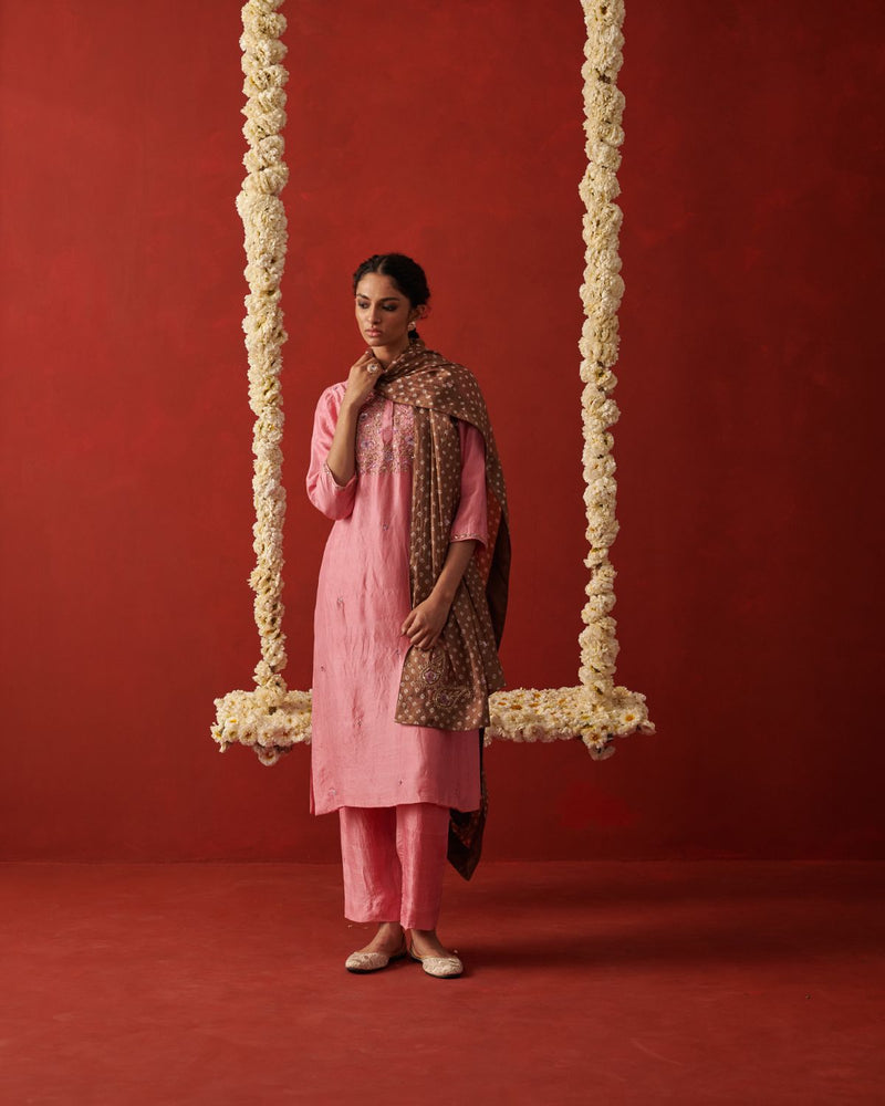 RUHANI & NILOFER KURTA & PANT