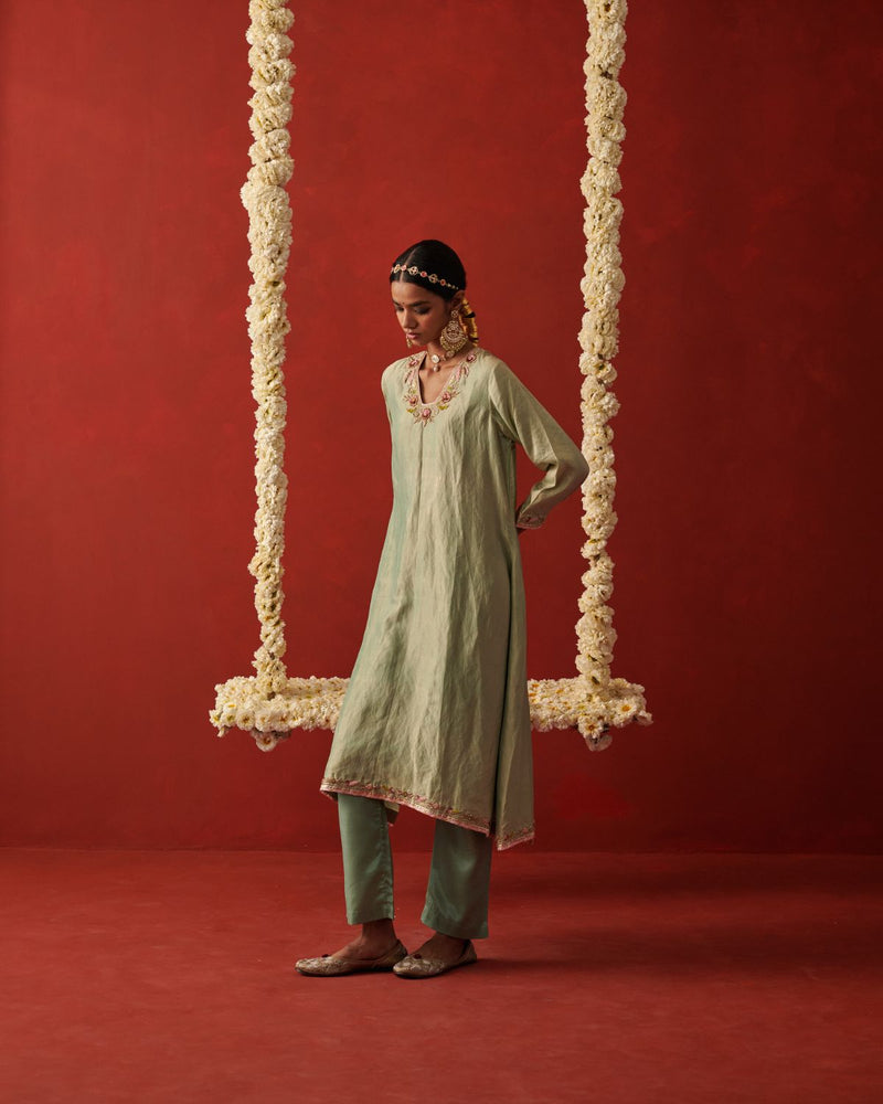 SAAVAN & NIMRAH KURTA & PANT