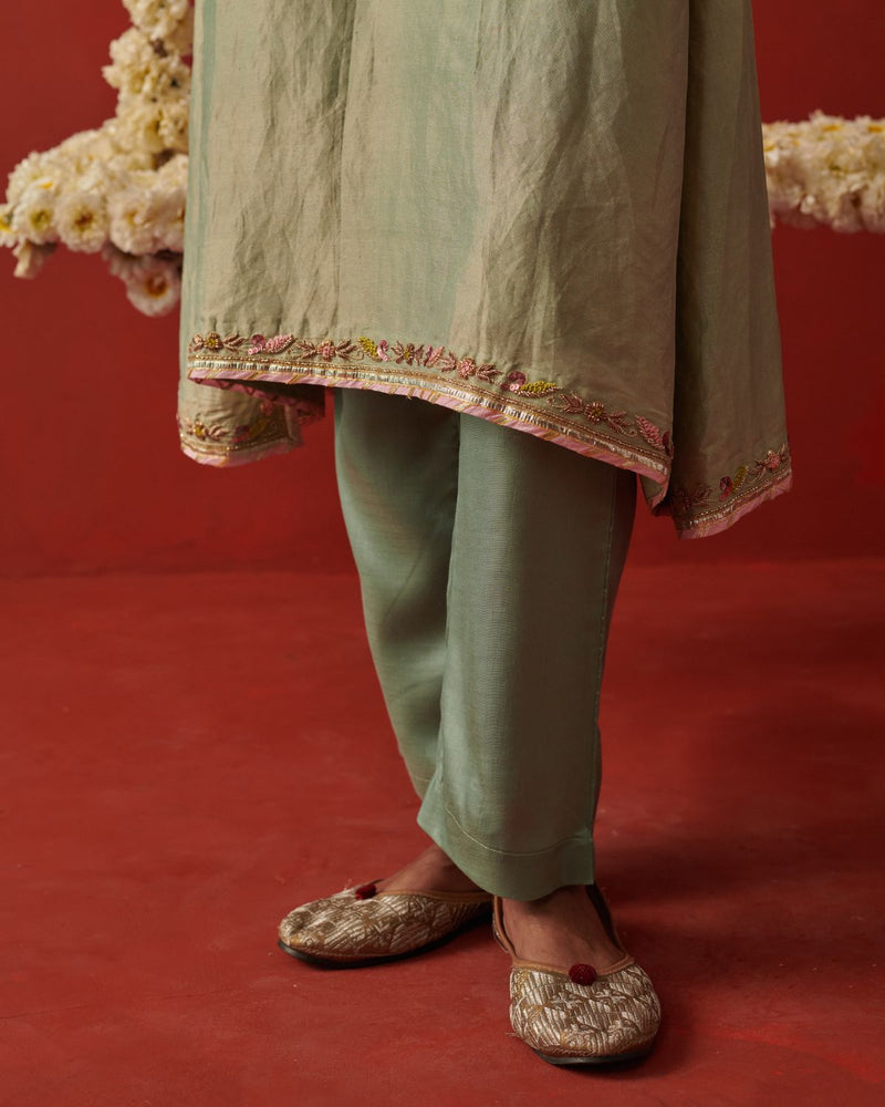 SAAVAN & NIMRAH KURTA & PANT