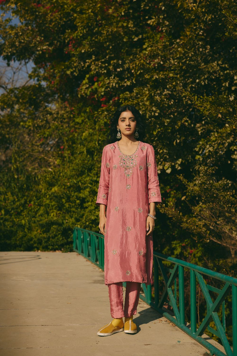 SAHER & NAAZLI KURTA & PANT