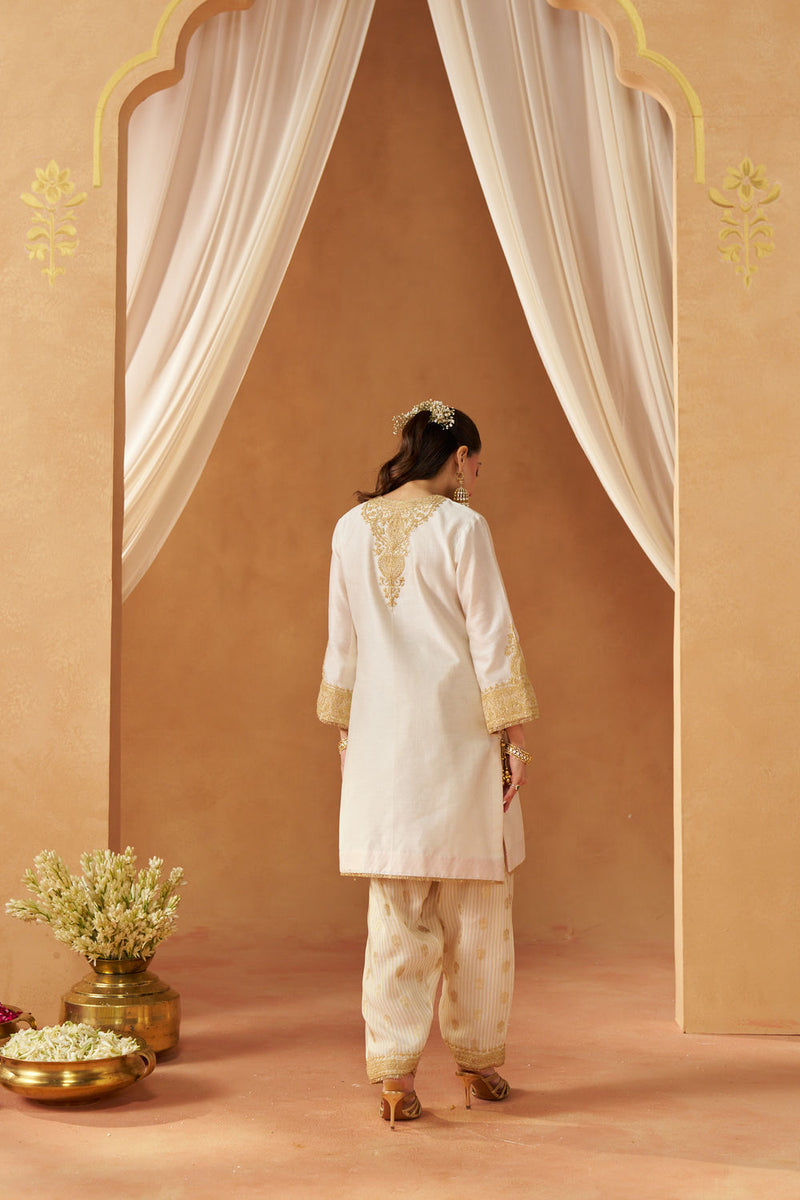 Adeela Daisy Ivory Kurta with Salwar and Dupatta silk chanderi kurta/kurta set by SHEETAL BATRA in ivory for women in Singapore