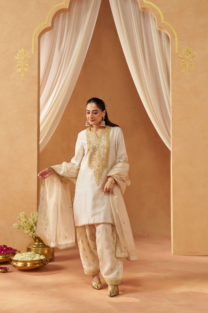 Adeela Daisy Ivory Kurta with Salwar and Dupatta silk chanderi kurta/kurta set by SHEETAL BATRA in ivory for women in Singapore