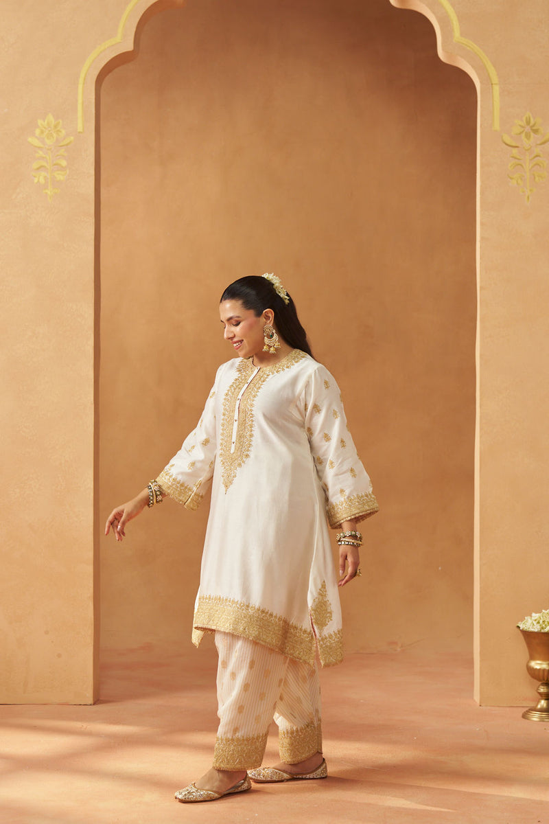 Zeenal Daisy Ivory A-Line Kaaftan with Salwar with Dupatta silk chanderi kurta/kurta set by SHEETAL BATRA in ivory for women in Singapore