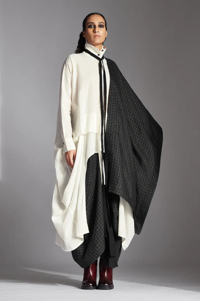 Kael Sari Skirt-Black and White linen by Chola in black color for women in Singapore