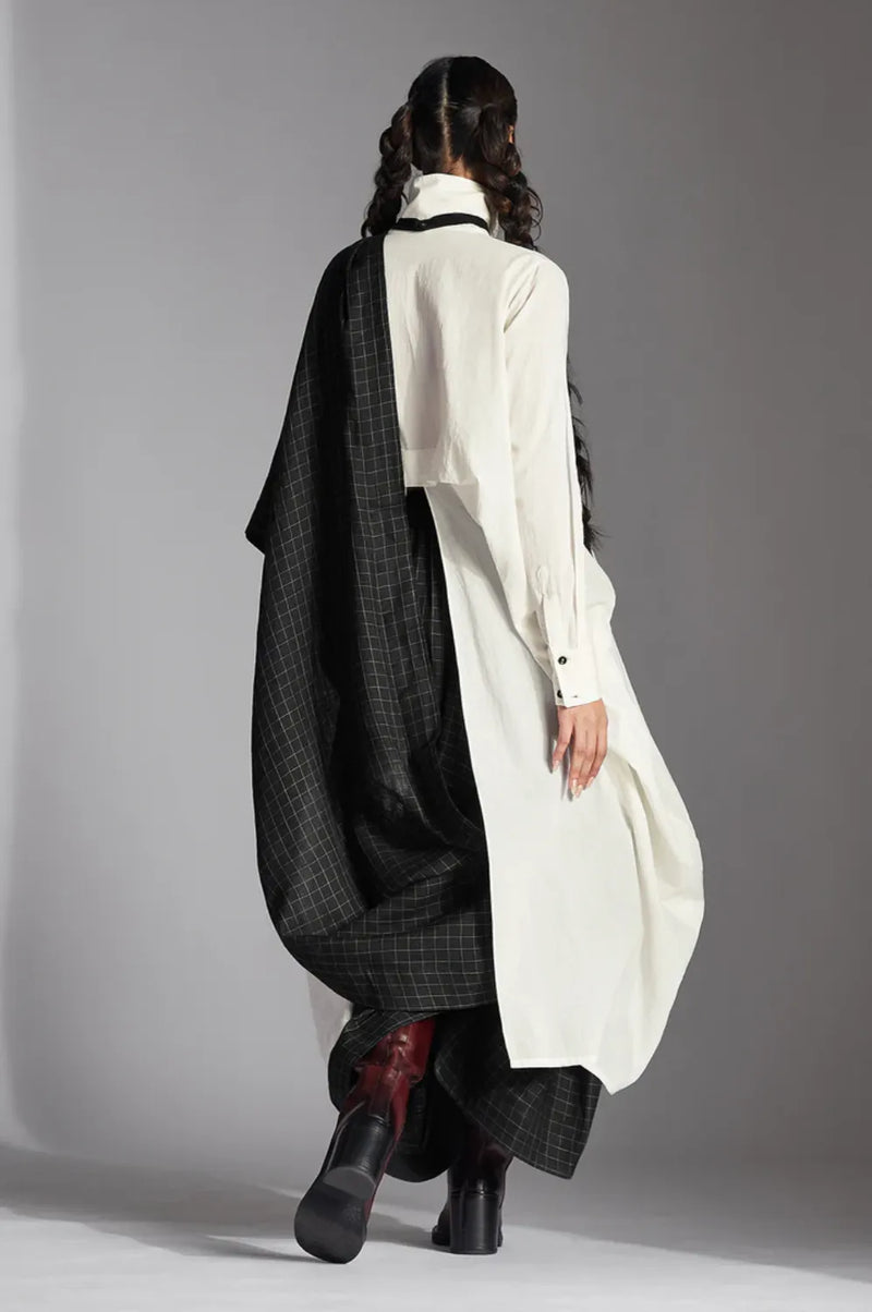 Kael Sari Skirt-Black and White linen by Chola in black color for women in Singapore