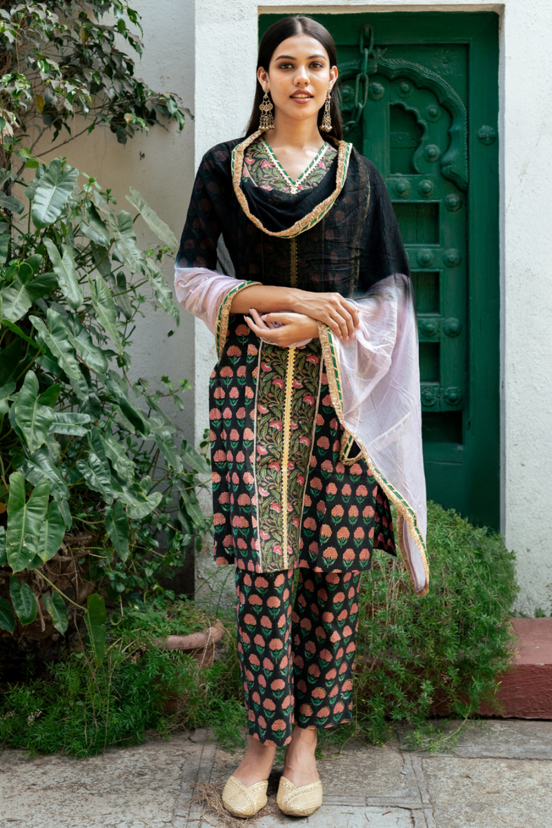 Black Block Printed Kurta Set cotton Buy Black Block Printed Kurta Set from C&W | Kurta/Kurta Sets for Women by Maison Shefali in black color for women in Singapore