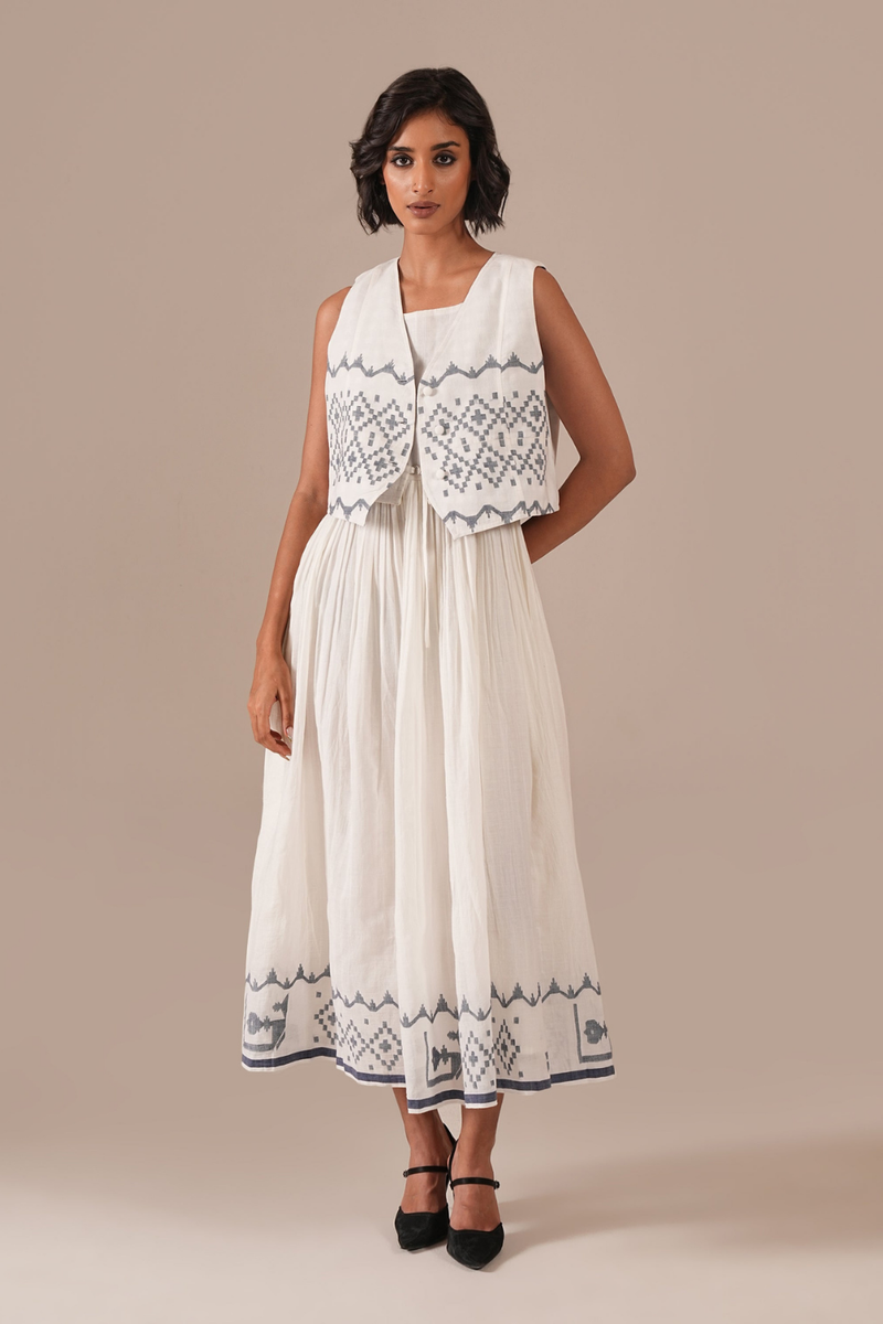 SNOWFLAKE DRIFT SET 100% cotton Buy SNOWFLAKE DRIFT SET from C&W | Co-Ord Sets for Women by Indigo Dreams in white color for women in Singapore
