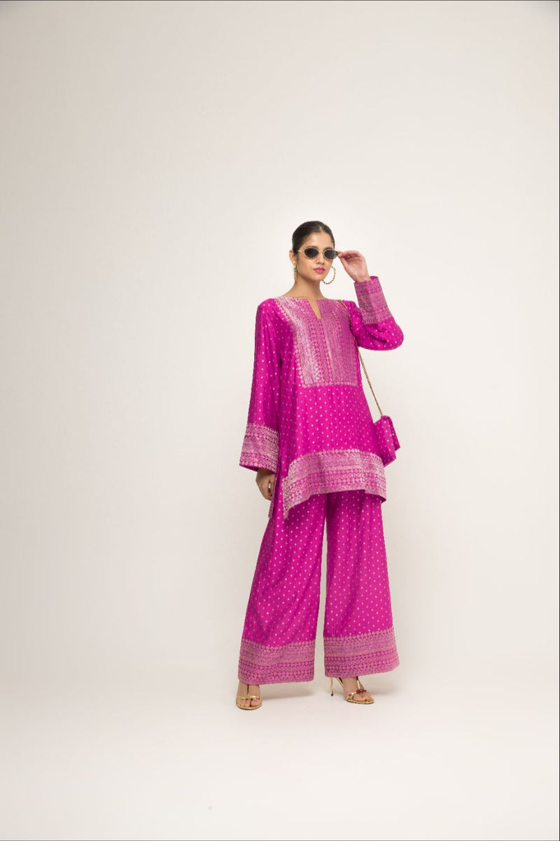 Sitara-Dotted Silk Kurta Set - Pink