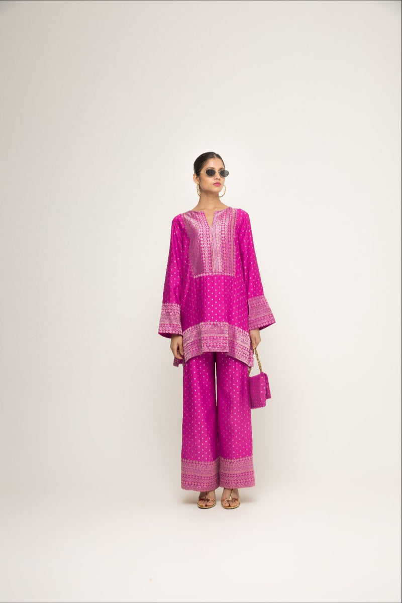 Sitara-Dotted Silk Kurta Set - Pink