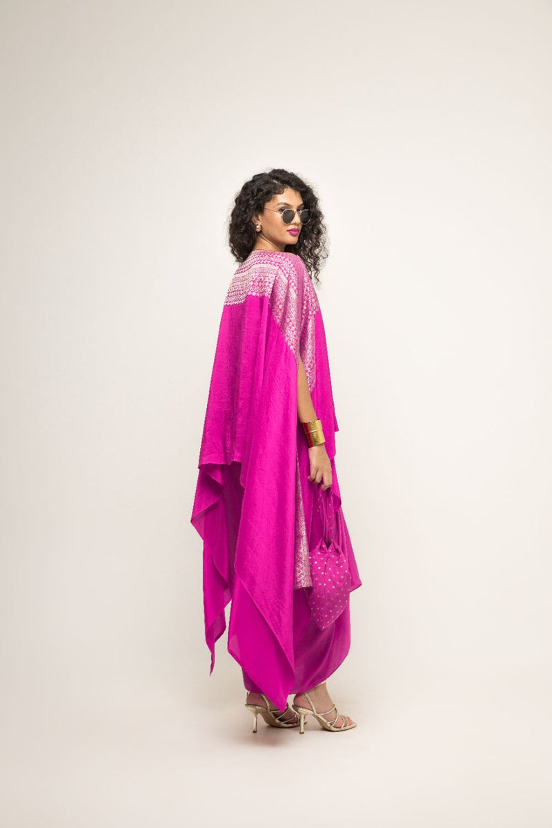 Devi-Statement Silk Cape With Broacade Detail And Skirt Set - Pink