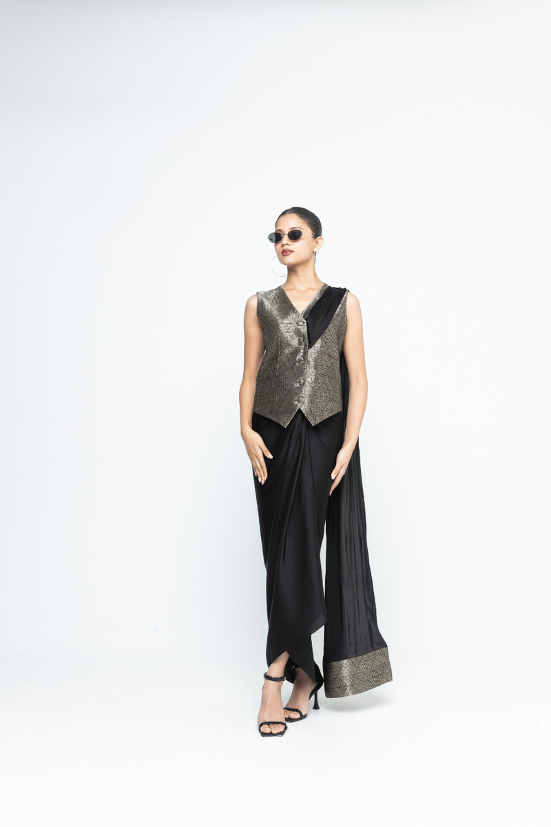 Kiara - Statement Waistcoat saree - Black