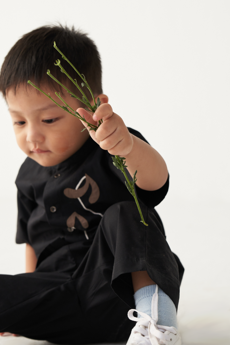 KIDS POPPY APPLIQUE SHIRT-BLACK poplin by THREE Kids for kids in Singapore
