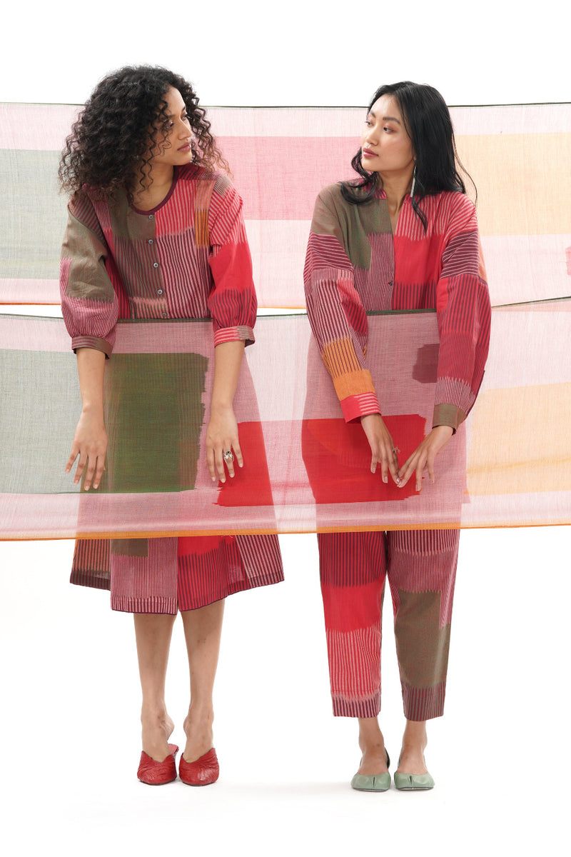 IRO STOLE 100% cotton by Translate - Handwoven Ikat in red color for women in Singapore
