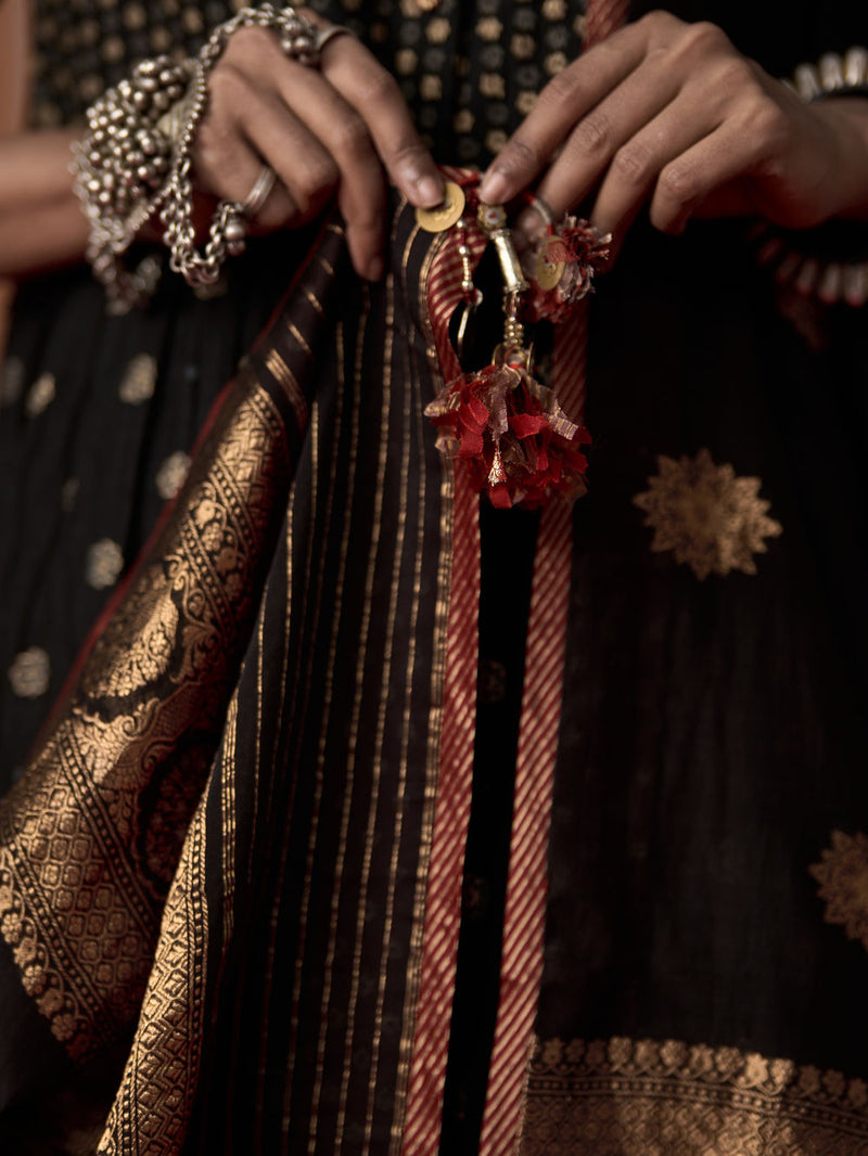 Lavanya Dupatta banarasi dupatta by SWATTI KAPOOR in black for women in Singapore