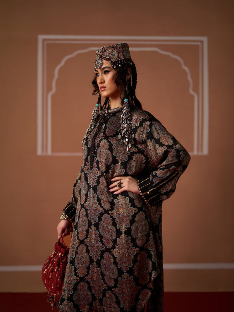 Sitara Kurta chanderi kurta/kurta set by SWATTI KAPOOR in black for women in Singapore