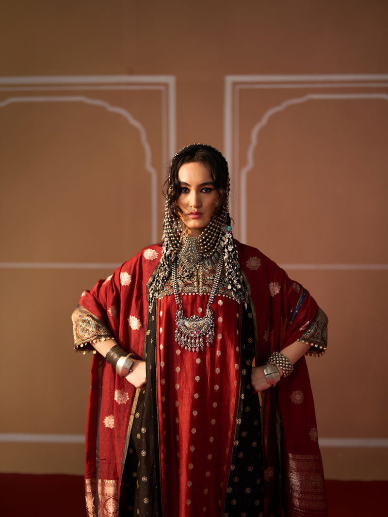 Afzi Dupatta banarasi dupatta by SWATTI KAPOOR in rust for women in Singapore