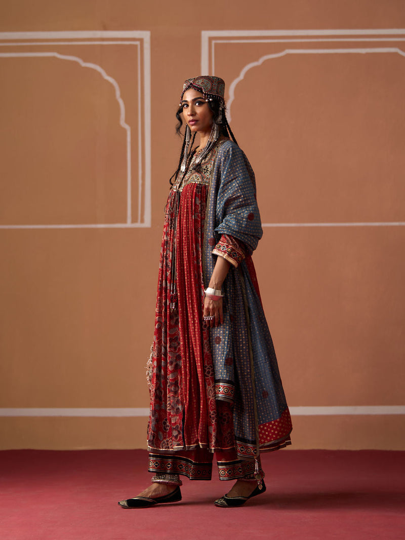 Tejas Dupatta chanderi dupatta by SWATTI KAPOOR in blue for women in Singapore