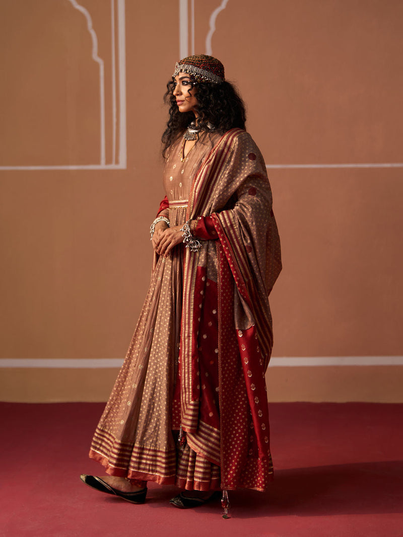 Garima Dupatta chanderi dupatta by SWATTI KAPOOR in grey, rust for women in Singapore